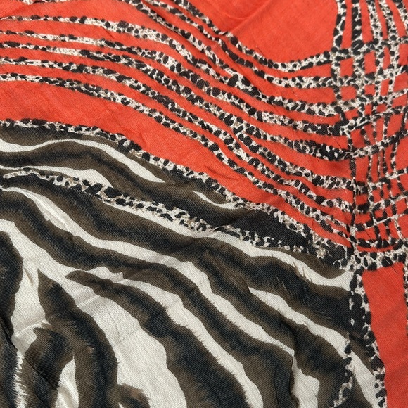 Orange print Cache Scarf 🧣 - Picture 4 of 7